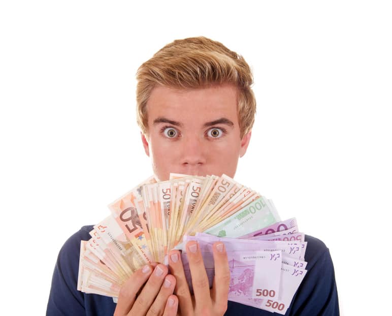 Junge Erwachsene sparen viel – aber unüberlegt